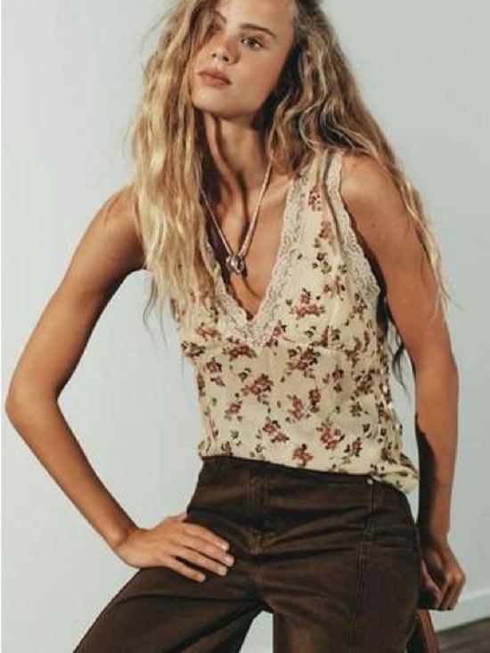 Zara Tops - Zara XL Floral Lace-Trim V-Neck Camisole NWT